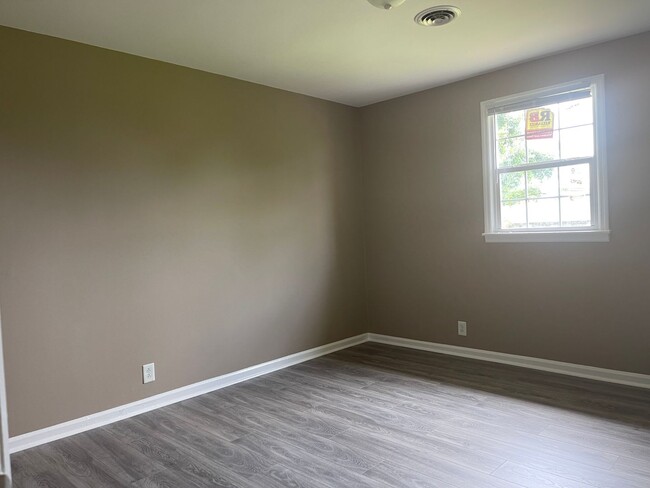 Photo - 2bd 1 ba Duplex in Hermitage