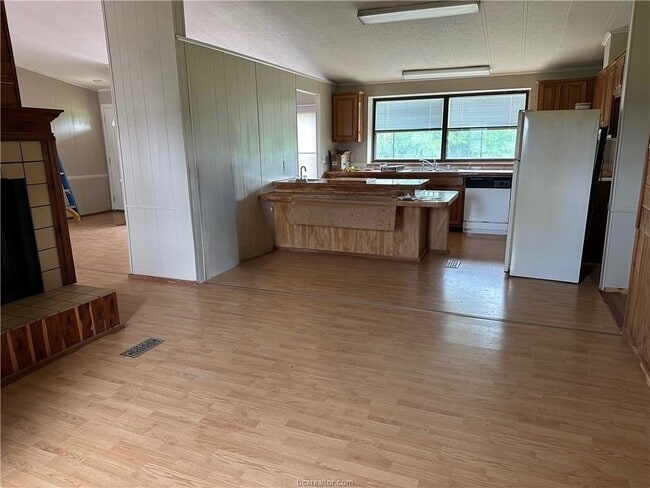 Photo - 3305 Luza Ln