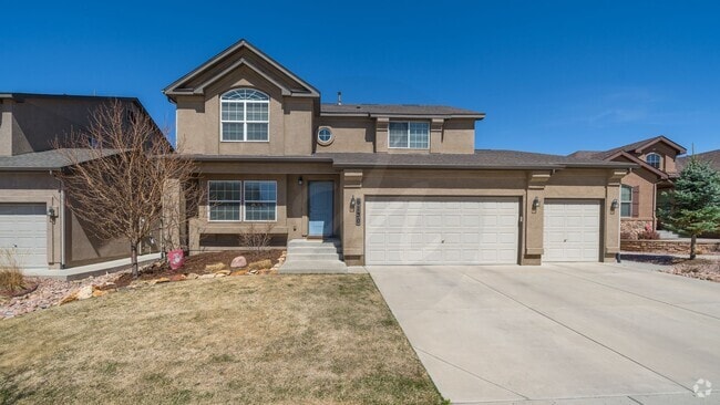 Building Photo - Immaculate 5 Bedroom Home in Wolf Ranch