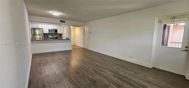 Photo - 8100 Geneva Ct Unidad 540