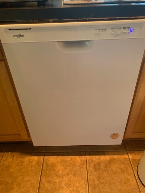 Photo - 165 Hillside St