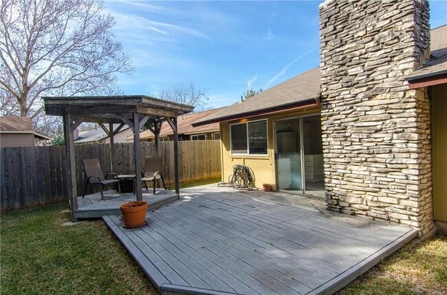 Photo - 10405 Firethorn Ln