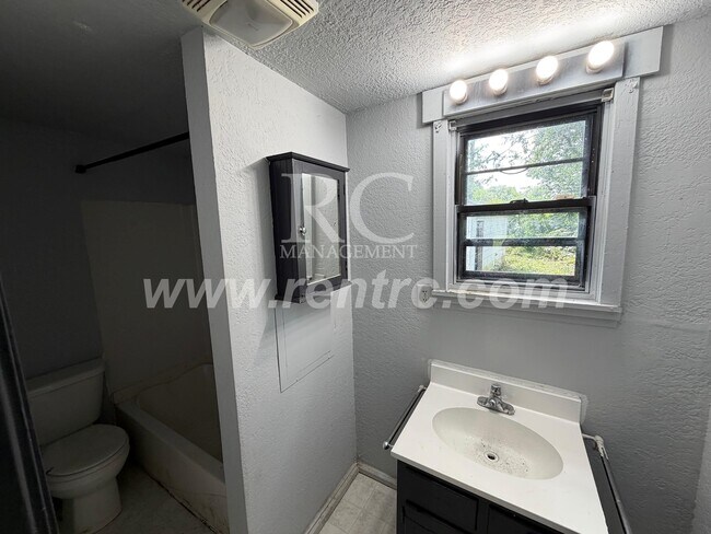 102 Elmwood-