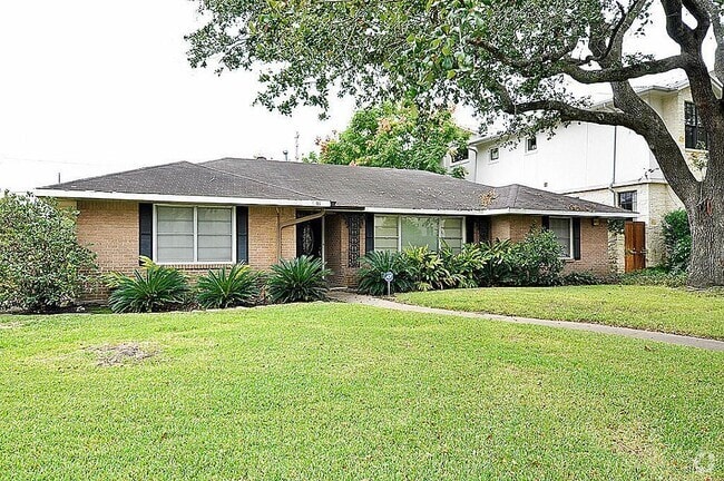 Building Photo - 4901 Valerie St Rental