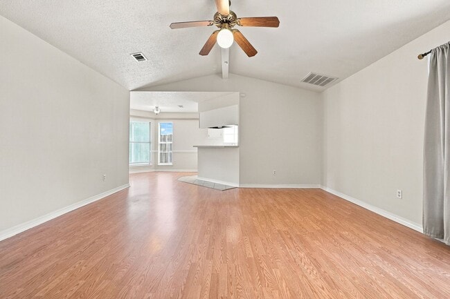 Photo - 148 Meadowbrook Ct