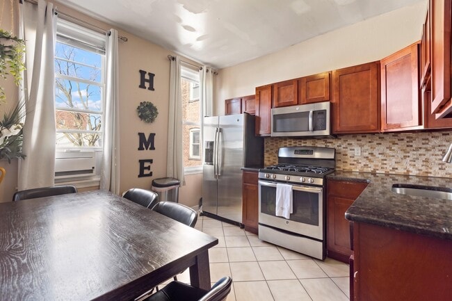 Photo - 804 27th St Unit 2