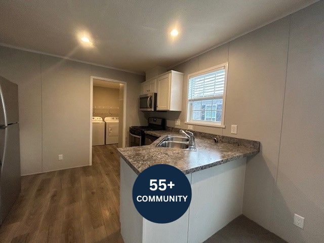 Photo - 39500 Warren Rd