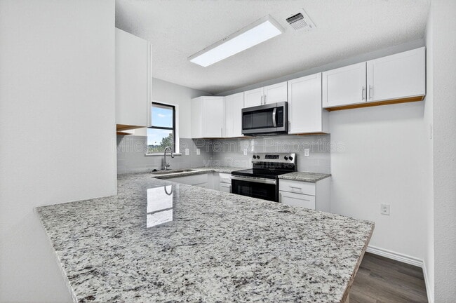 Photo - 701 E Morton St