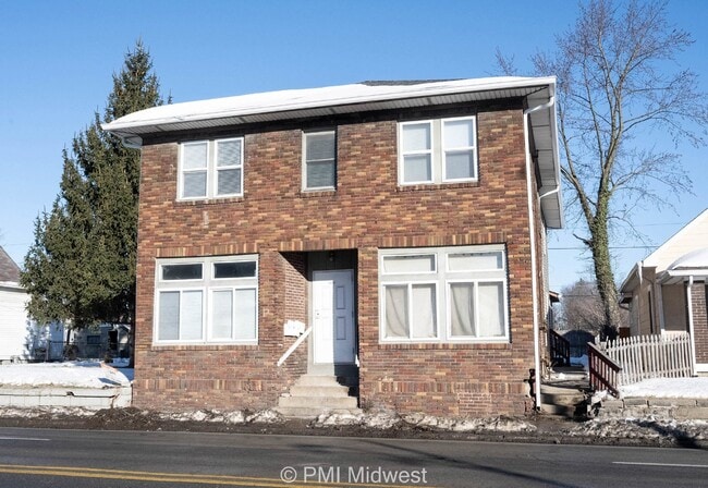 Building Photo - Cozy 2 Bed Apartment in Indianapolis with ... Unit 4