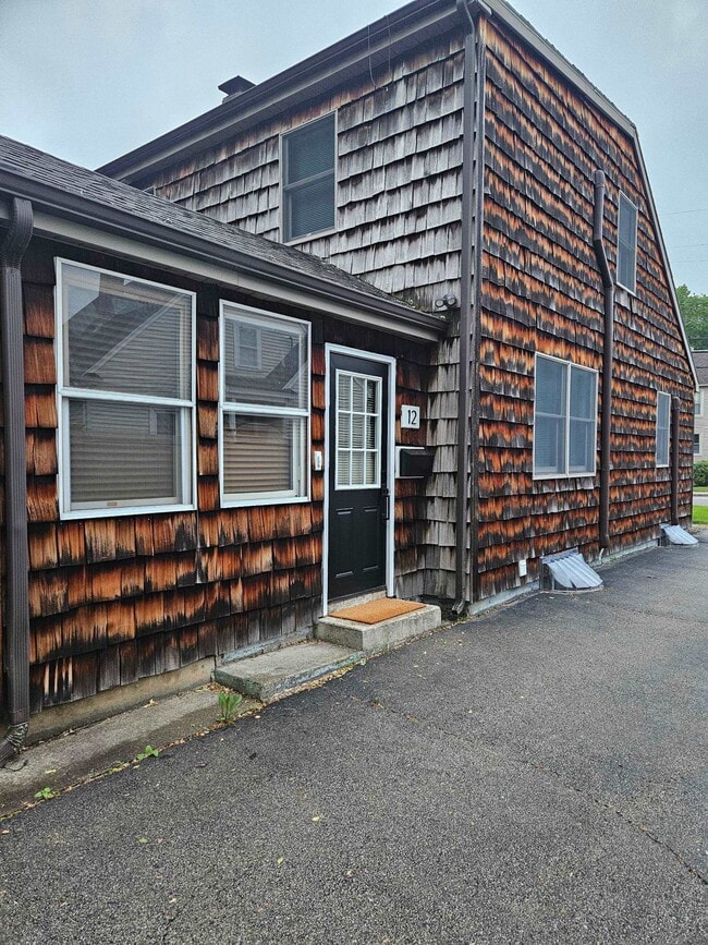 12 Taylor St