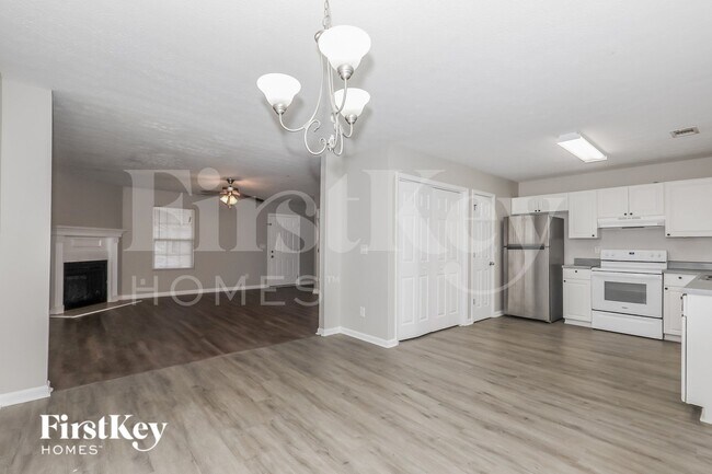 Photo - 311 Goldenrod Dr