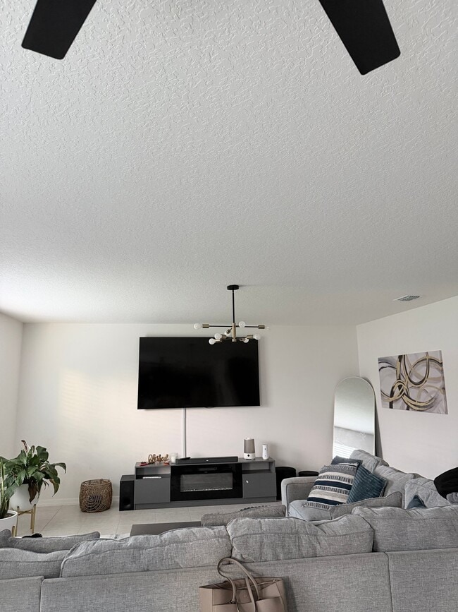 Photo - 1557 SW Dycus Ave
