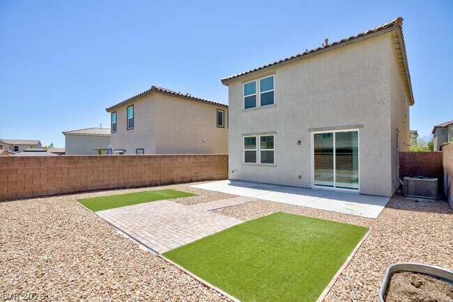 Photo - 7052 Fossil Lake St