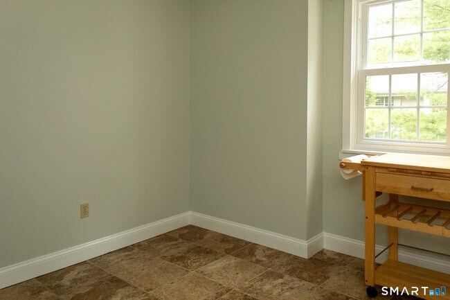 1 Bradley Cir Unit J