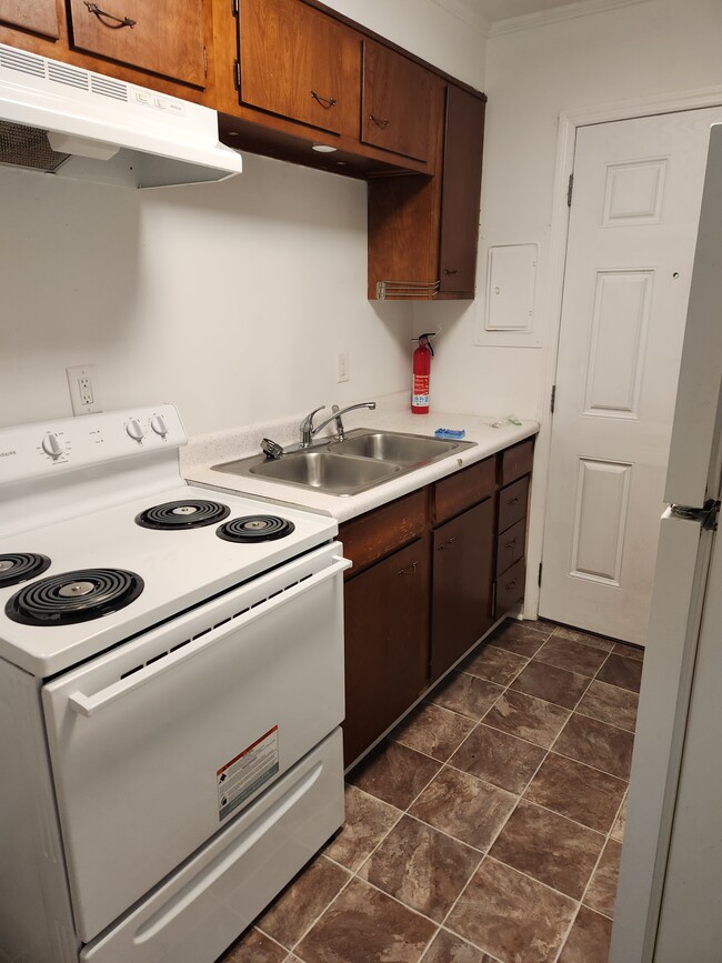 Photo - 408 Guille St