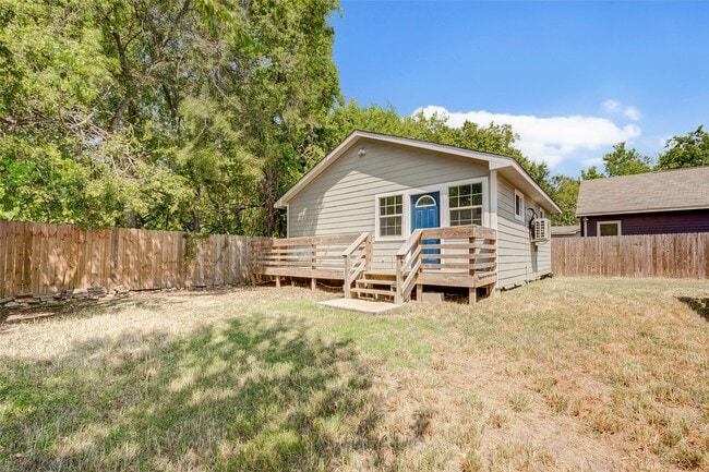 Building Photo - 8709 Knox St Unit B