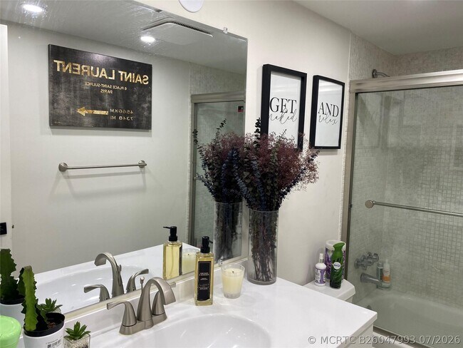 Photo - 3031 NE 51st St Unit 305w