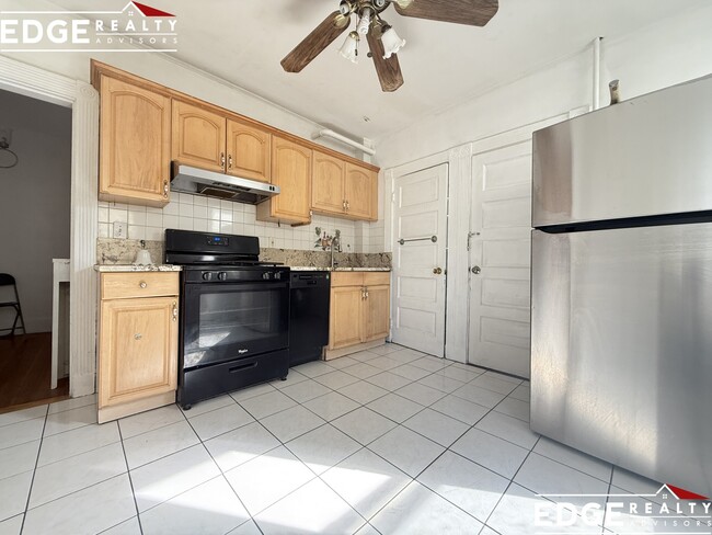 Building Photo - 97 Franklin St Unit 1