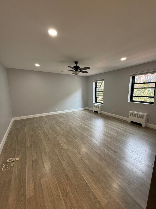 165 Vroom St Unit 2G