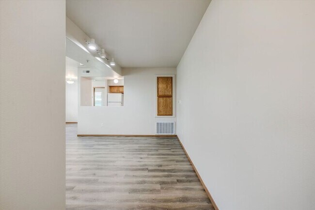 6005 Chapel Hill Blvd Unit E101