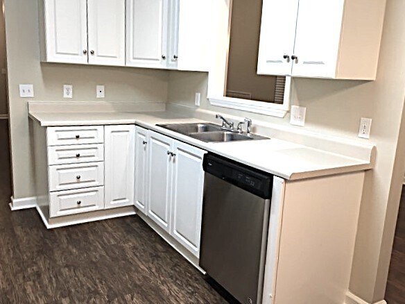 Photo - 8 Otter Creek Dr