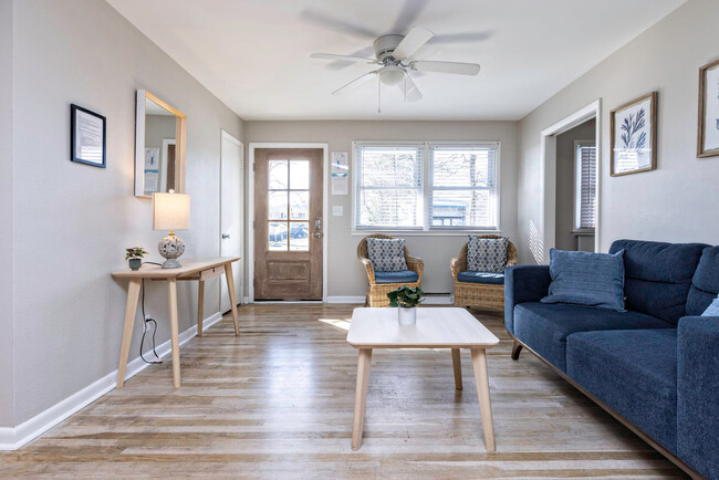 Photo - 609 20th St Apartment Unit ID1061266P