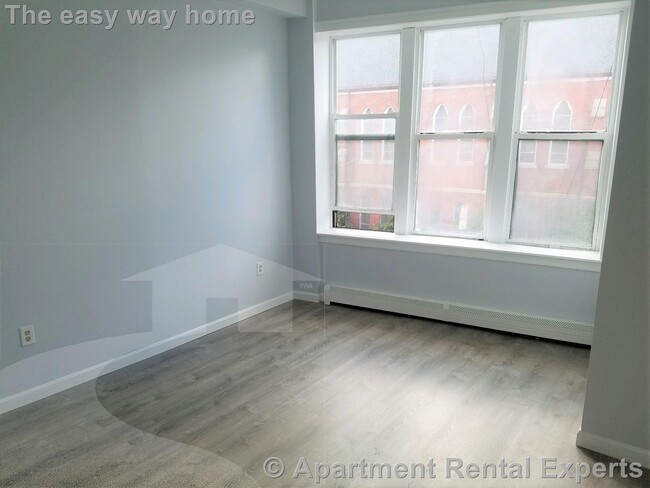 Photo - 4 Webster Ave Unit #2