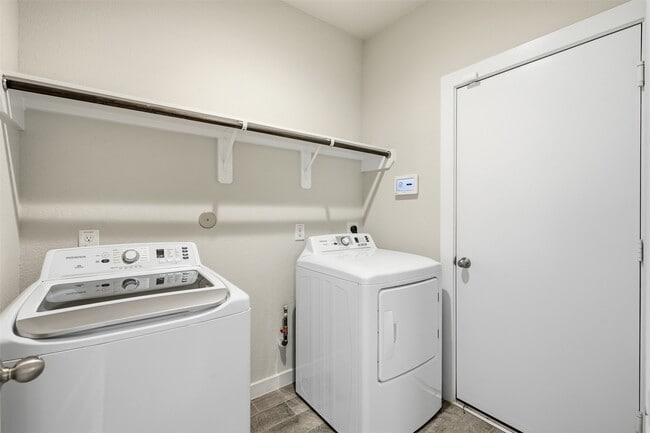 Photo - 2742 Oakleaf Ash Ln