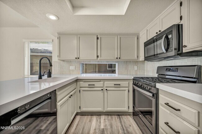 Photo - 7554 Wheeldale Cir