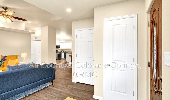 Photo - 55 Royal Crest Dr