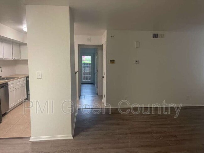 Photo - 6657 S Victor Ave Unit I102