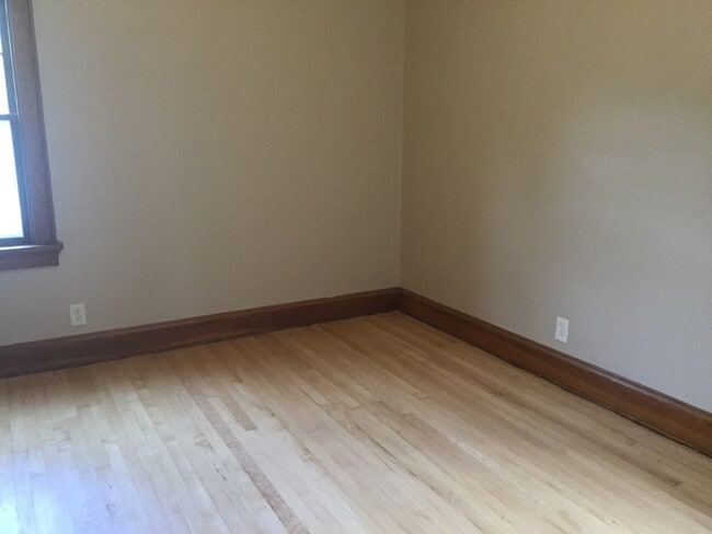 Photo - 3635 N 37th St Unit Upper