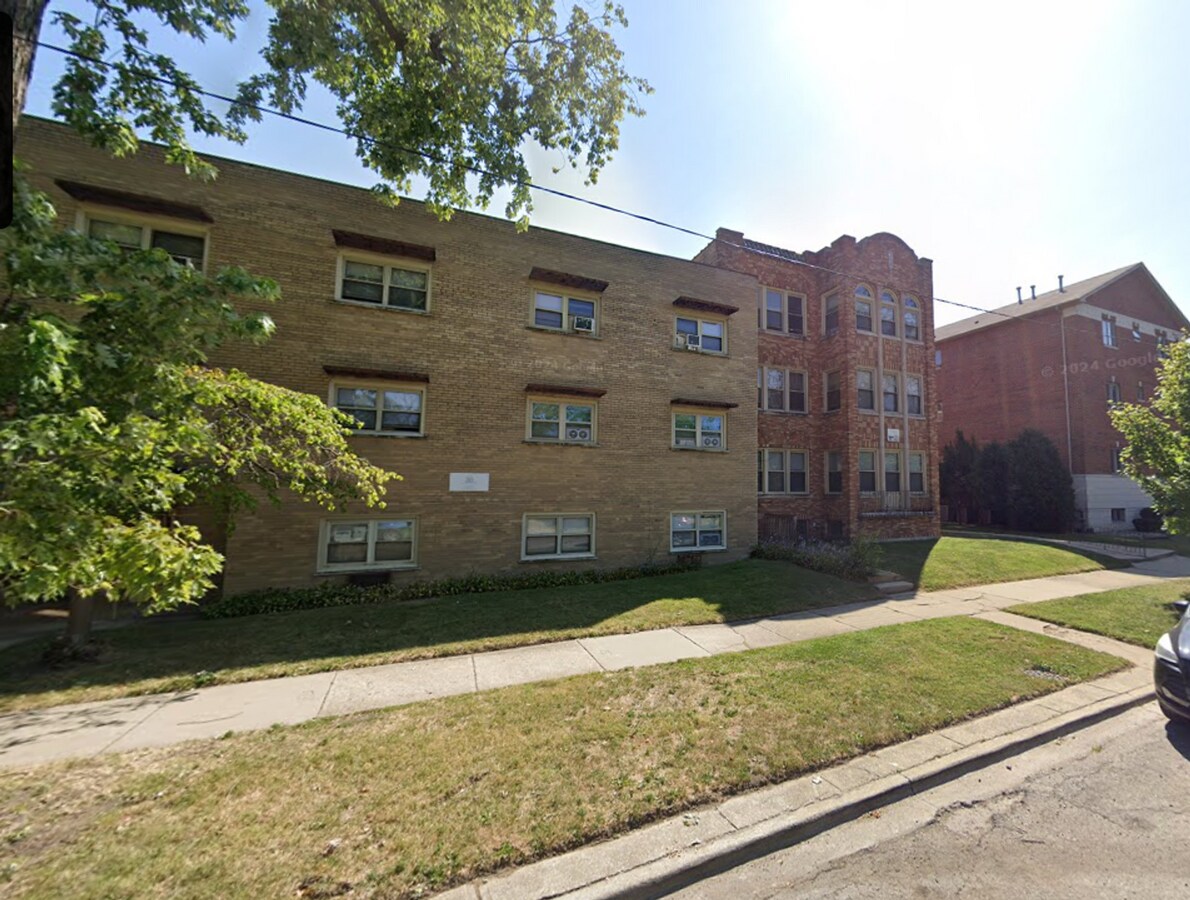 Photo - 10437 S Hale Ave