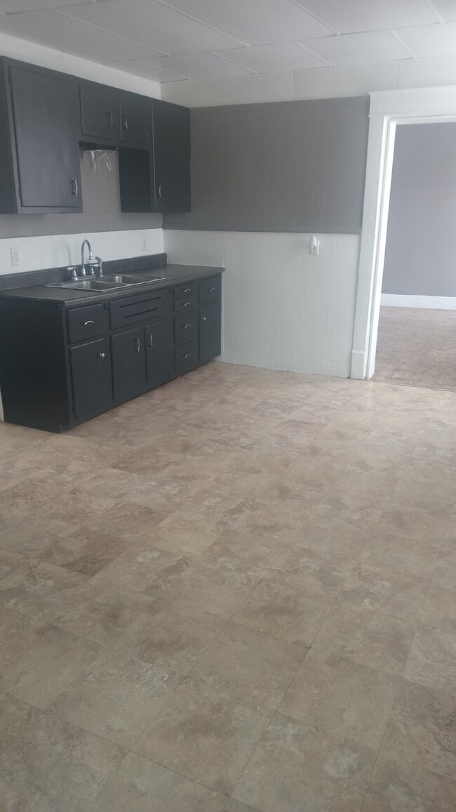 Photo - 1608 Poplar St