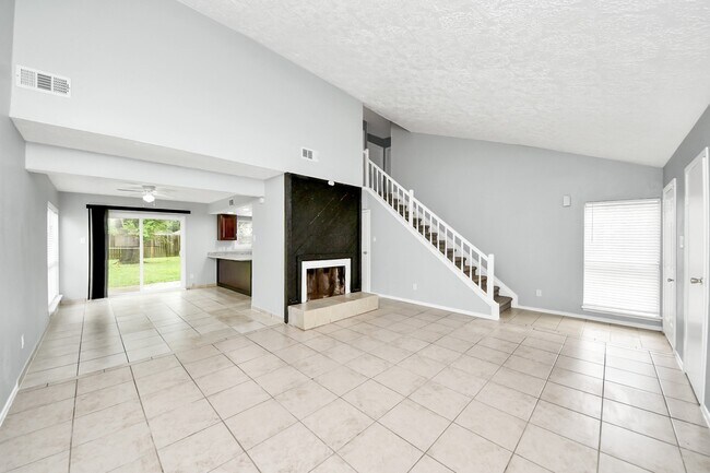 Photo - 16618 Lonesome Quail Dr