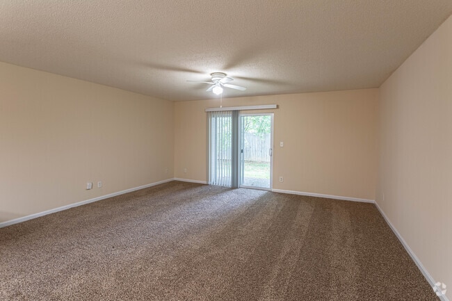 2BR, 2BA - 1,160 SF - Living Room