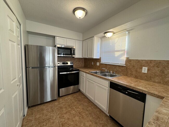 Photo - 6005 Fortuna Rd NW Unidad A