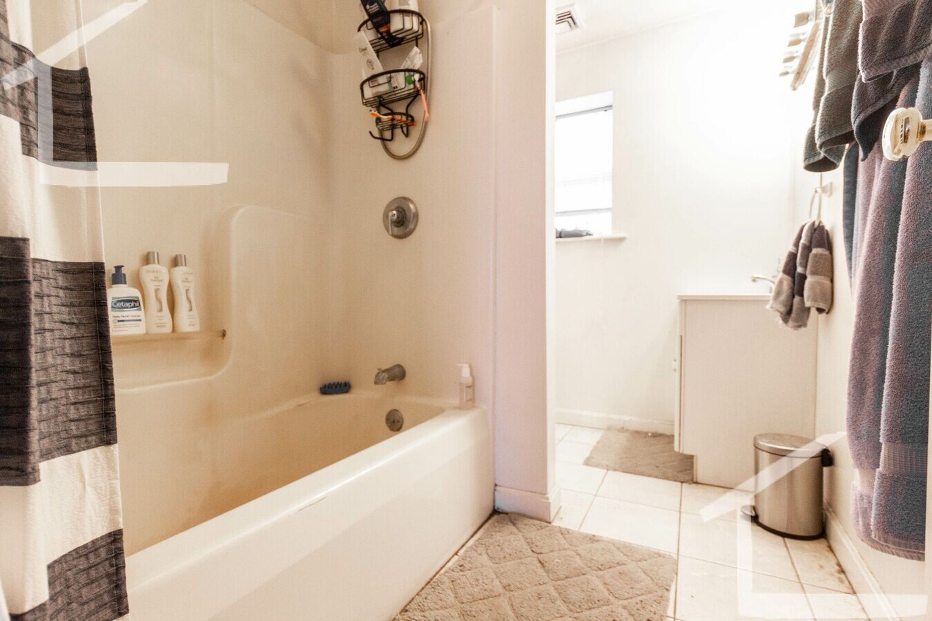 Photo - HOTT 2 BED IN ALLSTON!!!!!!!
