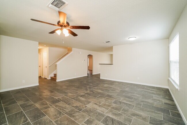 Photo - 3925 Whisper Point