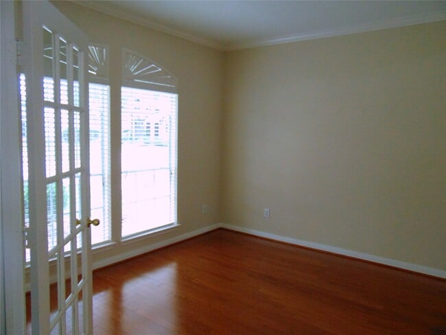 Photo - 1739 Lakewinds Dr