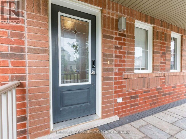 Photo - 211 Leiterman Dr