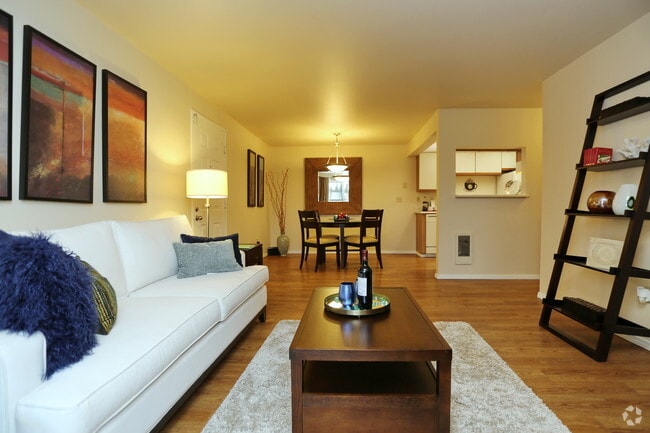 Photo - Ballinger Commons Apartments