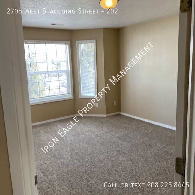 Photo - 2705 W Spaulding St
