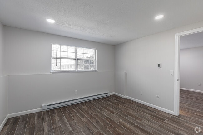 1BR, 1BA - Bedroom