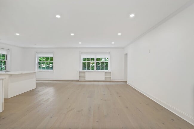 Photo - 20 Church St