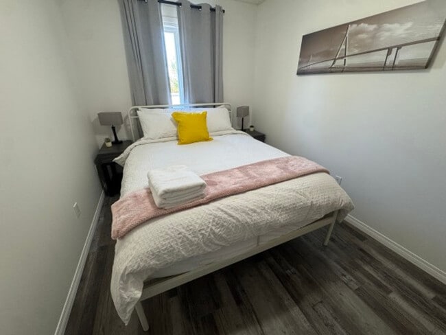 Photo - 18716-18757 57 Ave NW Unit SI FL1-ID1590632P