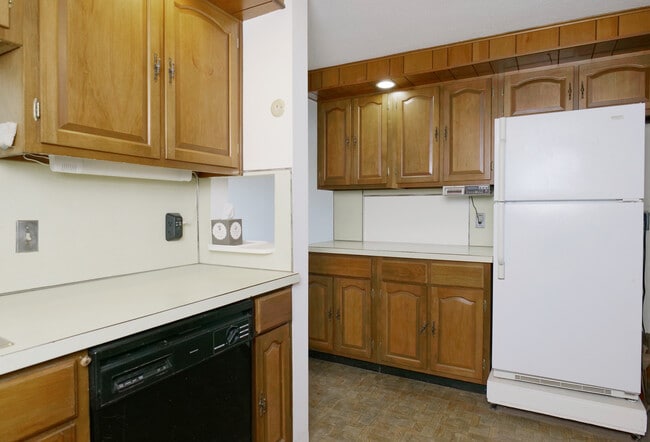 Photo - 159 Concord Ave Unidad 4B