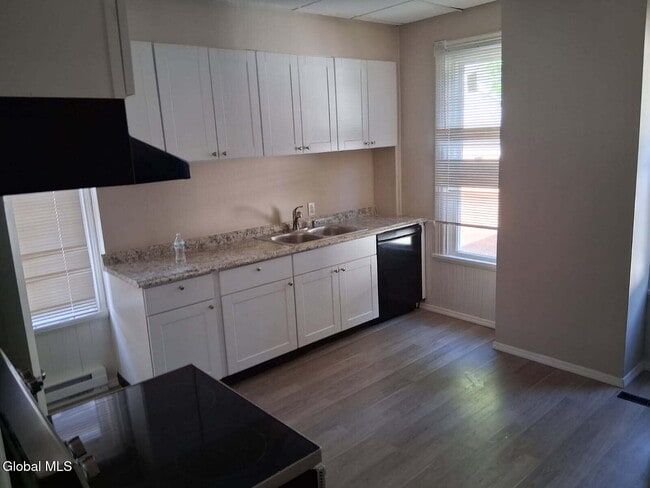 Photo - 185 Market St Unit 1