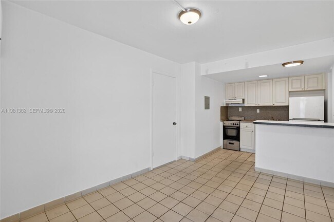 Photo - 1600 S Le Jeune Rd Unit 6