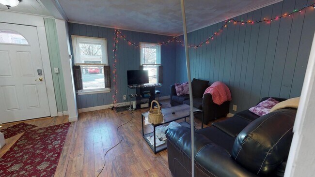 Photo - 2 Florence Ave Unit 2 Florence full house